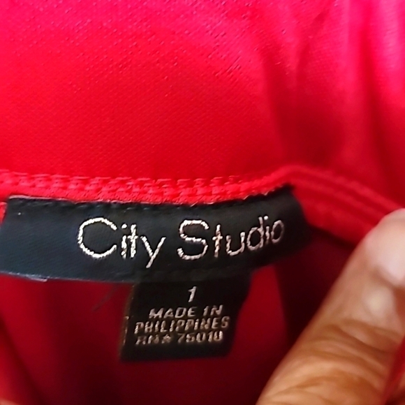 CITY STUDIO RED PROM SPAGHETTI STRAP WITH SPLIT AND LACE BACK MAXI DRESS SIZE 1 - Picture 9 of 12